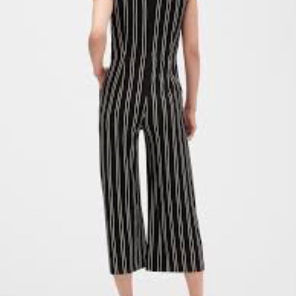 BANANA REPUBLIC NWT Sleeveless Knit Crepe Stripe Jumpsuit - Picture 3 of 9